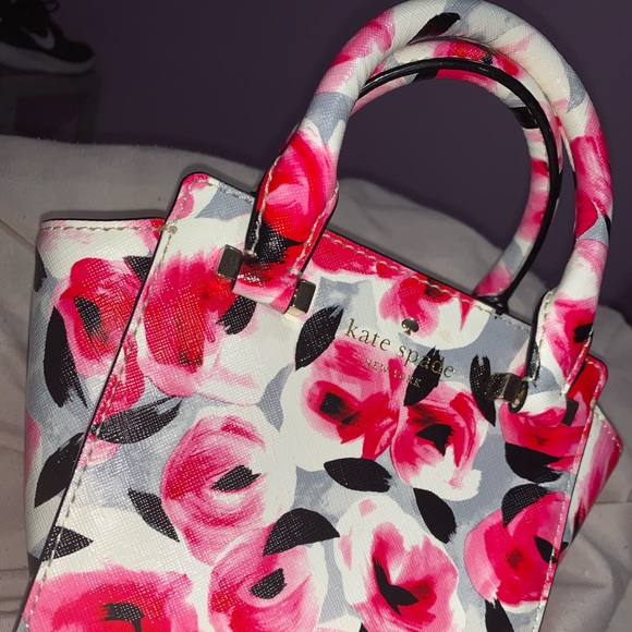kate spade Handbags - Kate spade mini Hayden Bag Rose Posy